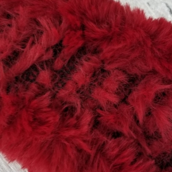 SO SOFT Faux Fur Headband - Burgundy - Picture 4 of 4